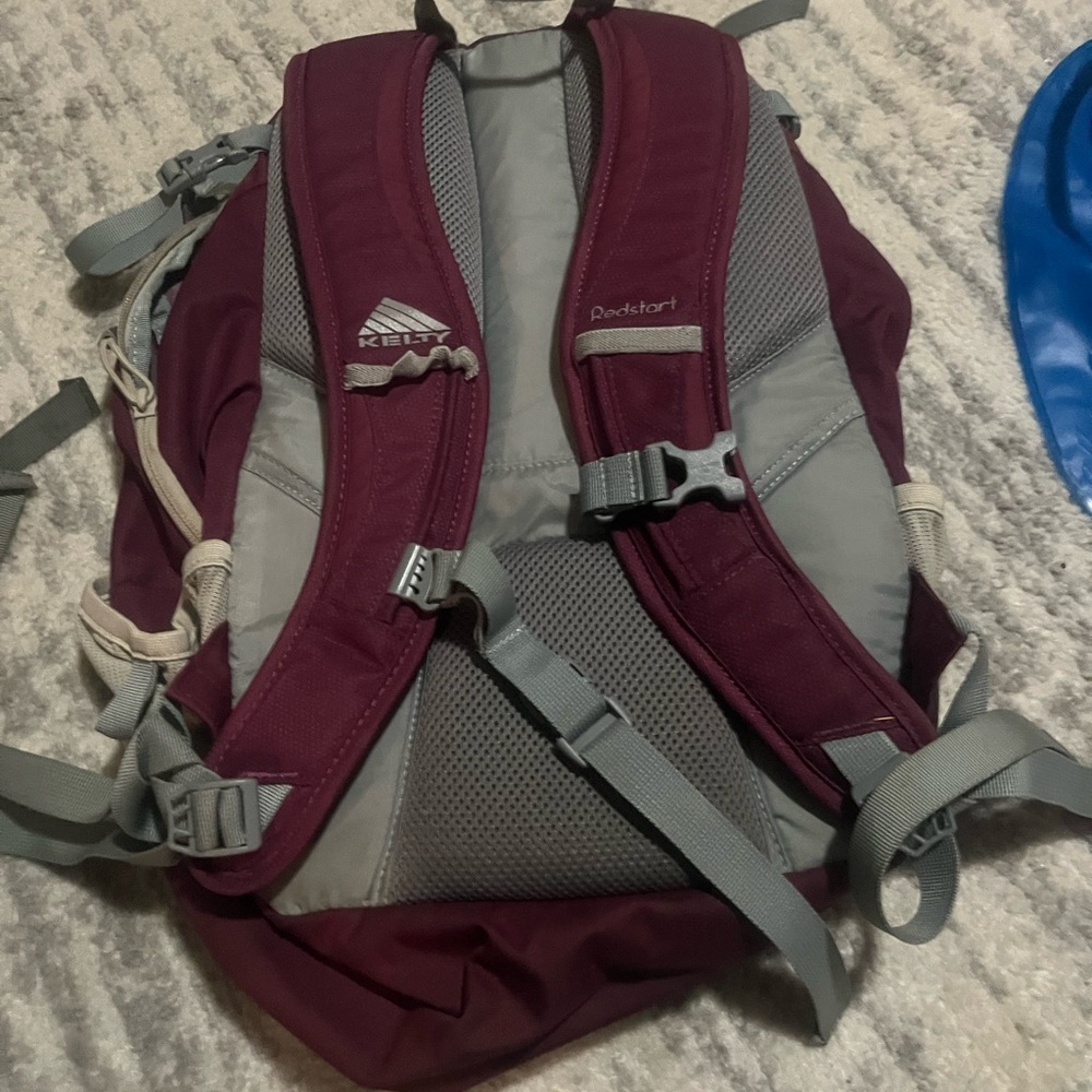 Redstart Kelty Hydration Backpack With Camelback … - image 2